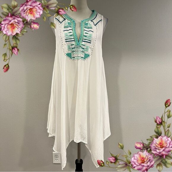 Forcynthia beachwear dress with straps with beaded Embroidery - Picture 1 of 13